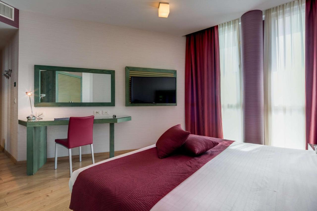 Best Western Ivrea Crystal Palace Banchette D'Ivrea ภายนอก รูปภาพ
