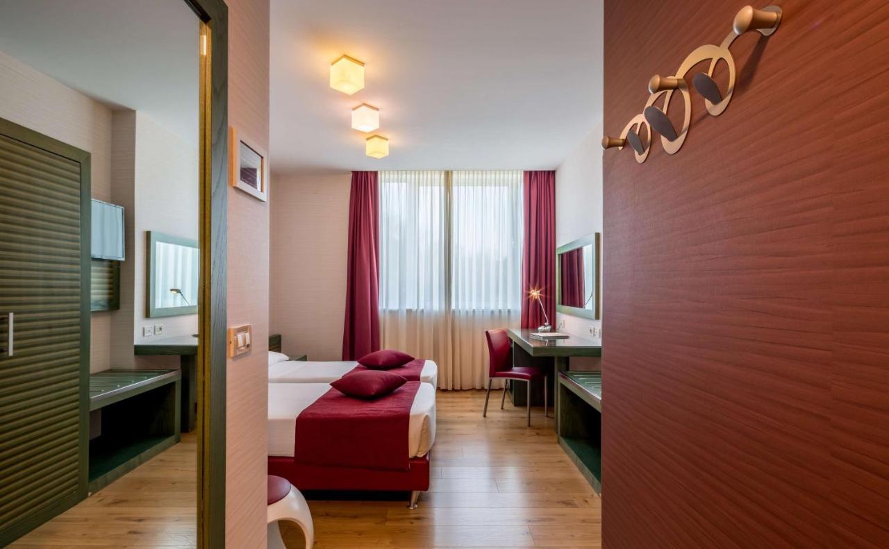 Best Western Ivrea Crystal Palace Banchette D'Ivrea ภายนอก รูปภาพ