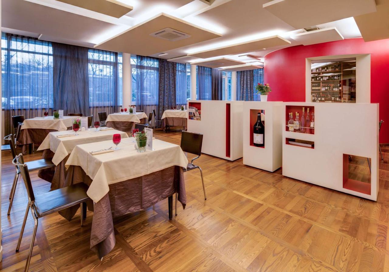Best Western Ivrea Crystal Palace Banchette D'Ivrea ภายนอก รูปภาพ