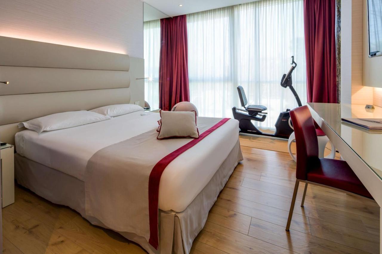 Best Western Ivrea Crystal Palace Banchette D'Ivrea ภายนอก รูปภาพ