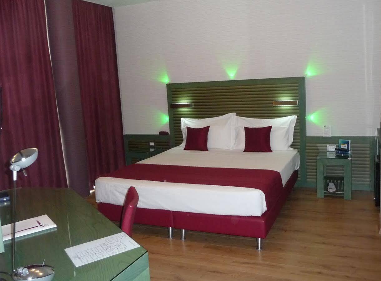 Best Western Ivrea Crystal Palace Banchette D'Ivrea ภายนอก รูปภาพ